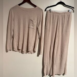 Ribbed Knit Loungewear Set - great condition!!!